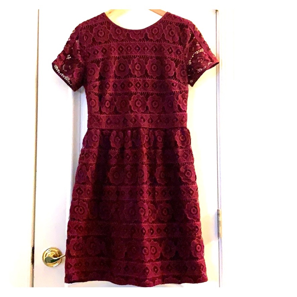 CUTE BURGUNDY LACE DRESS